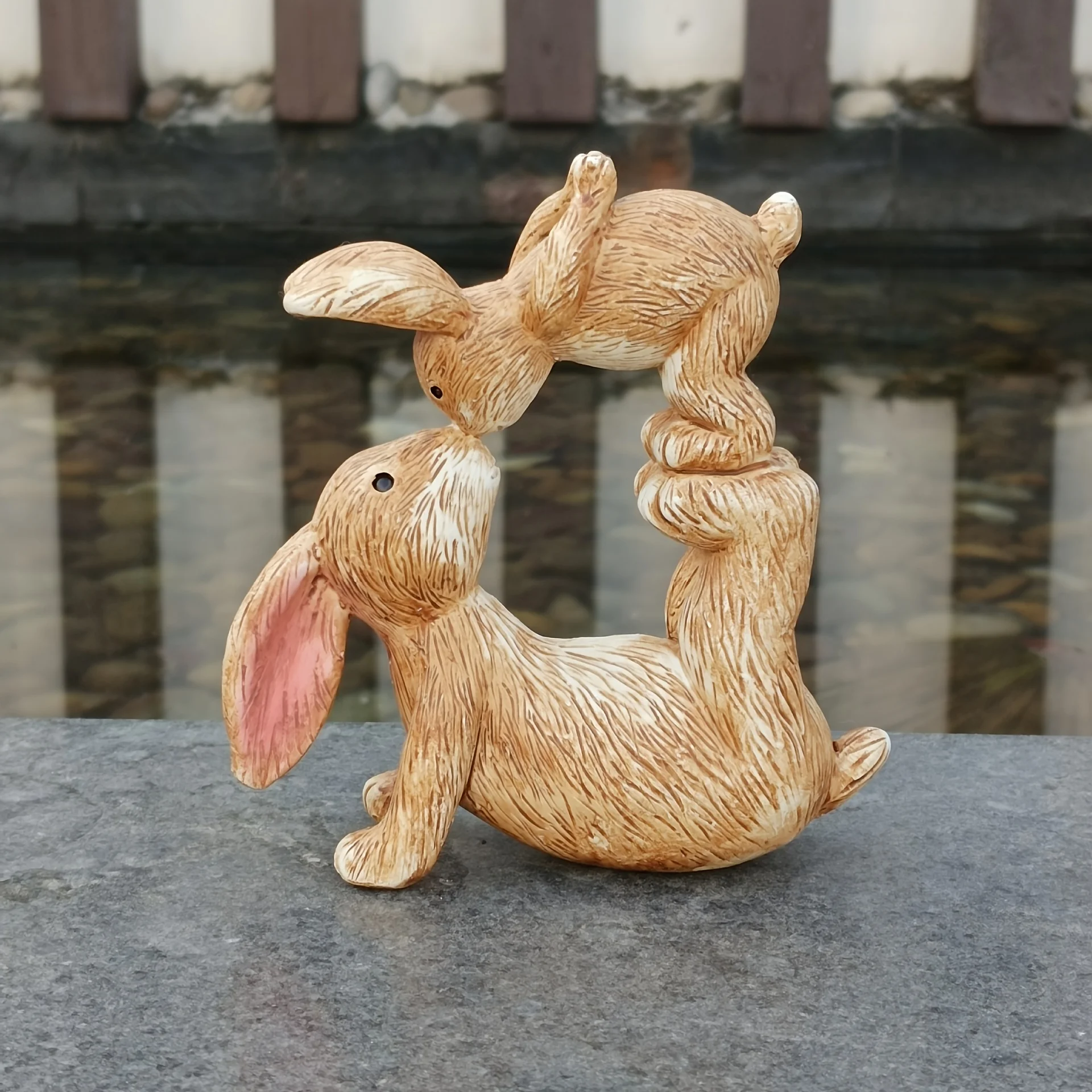 Statue de lapin baiser en rési - Bonsai Garden For Desk avis et prix